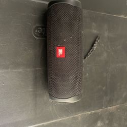 JBL Flip 5 Waterproof Speaker
