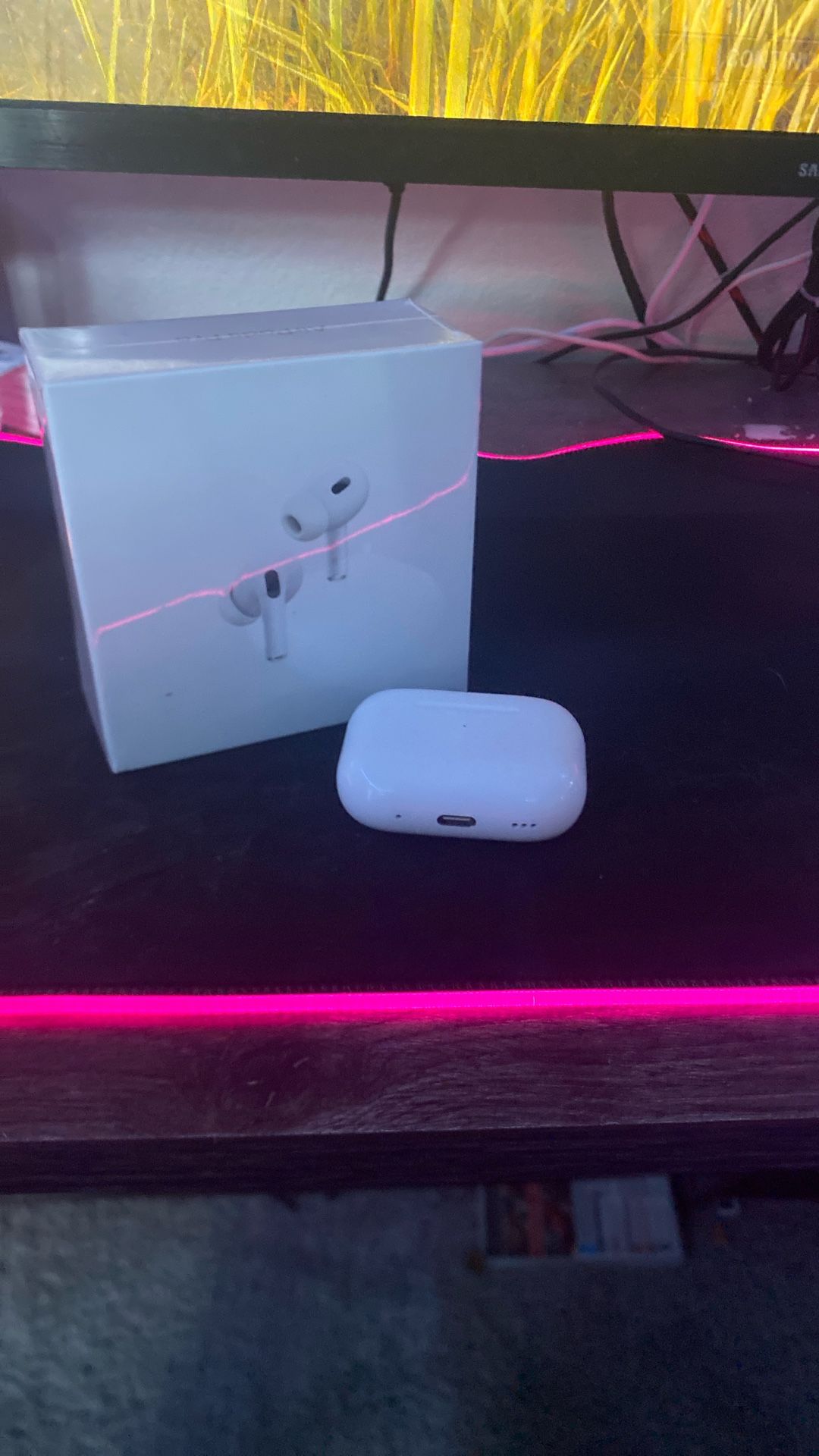 Apple Airpods Pro with Wireless Charging Case A2083 MWP22AM/A