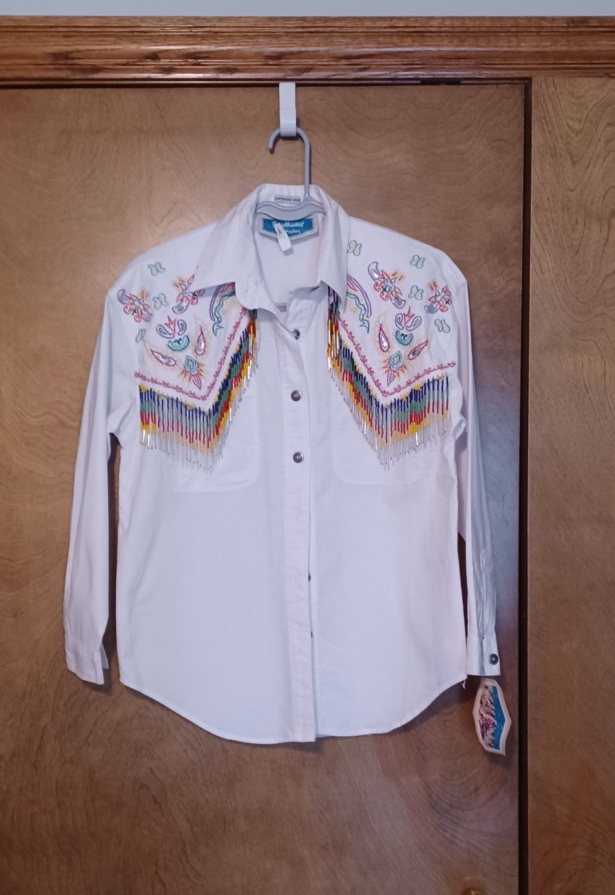 Women's Western Southwest Canyon White Shirt, Size Small, beaded/jeweled
Trim/ fringe 