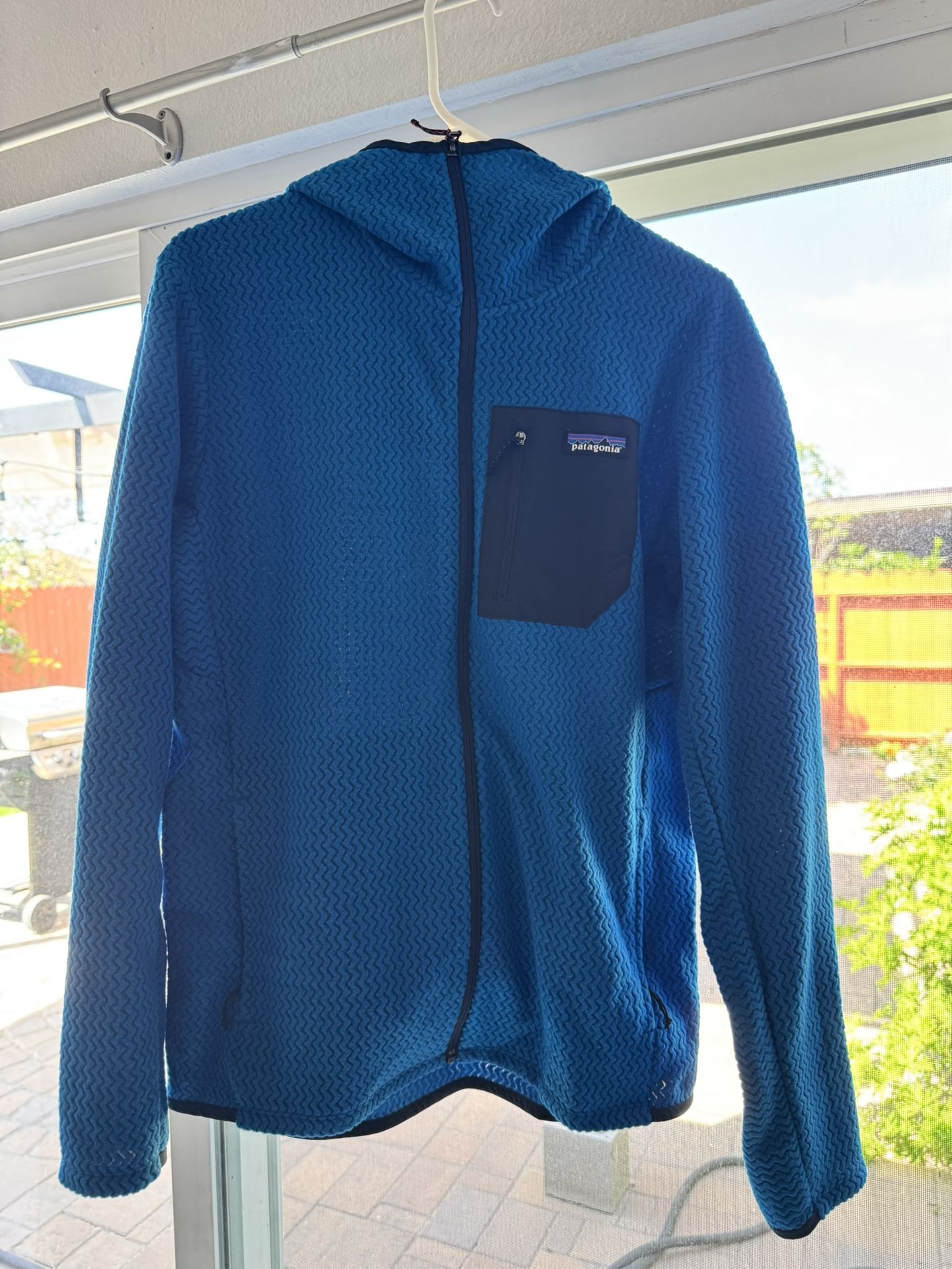 NEW With TAGS Patagonia R1 Air Hoody In Blue