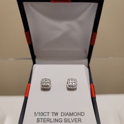 1/10CT TW Diamond/Sterling Silver Earrings 