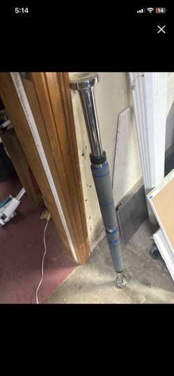 LOW PRICE MOVING- PULL UP BAR