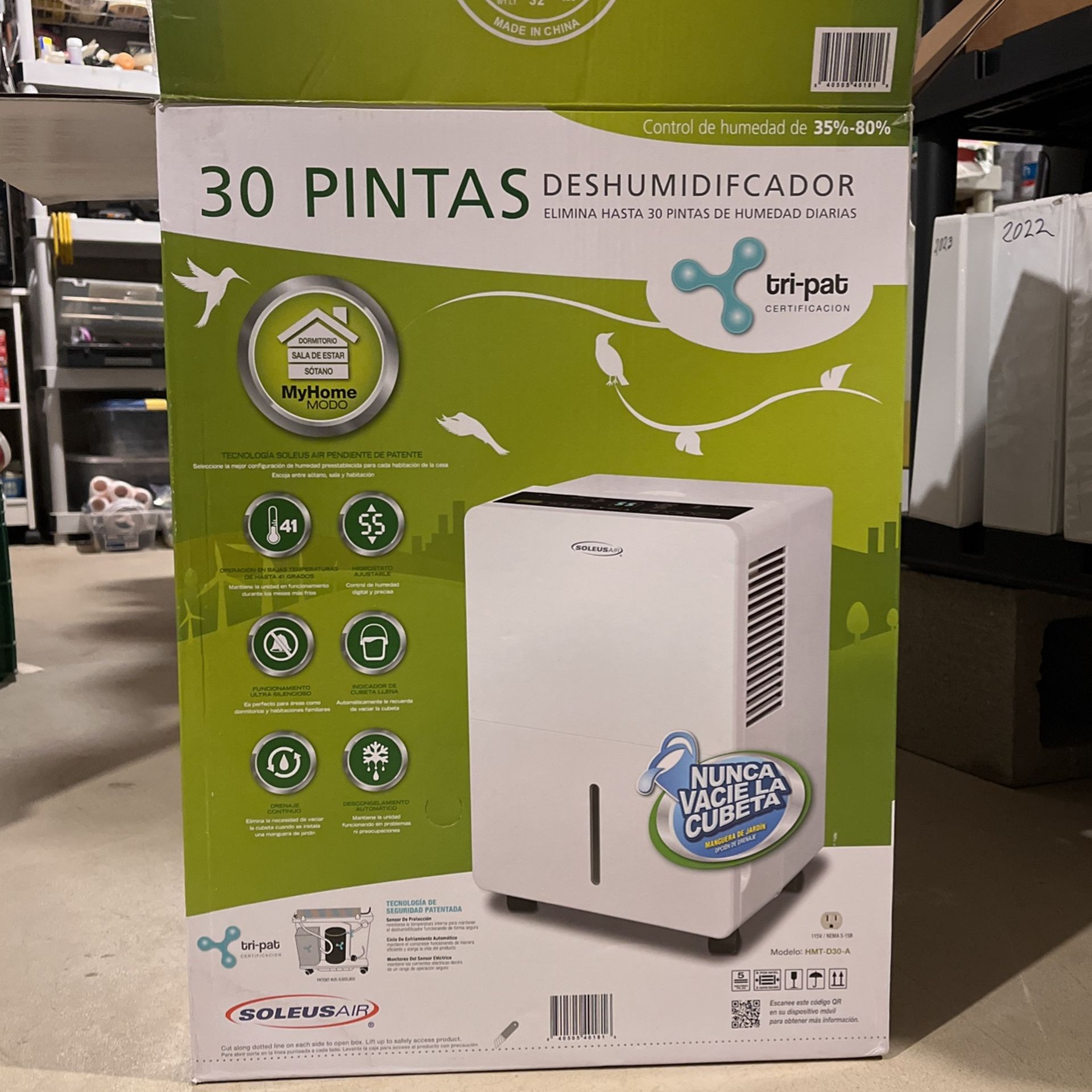 30 pt DeHumidifier, Like New 