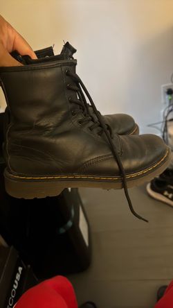 Dr Martin boots