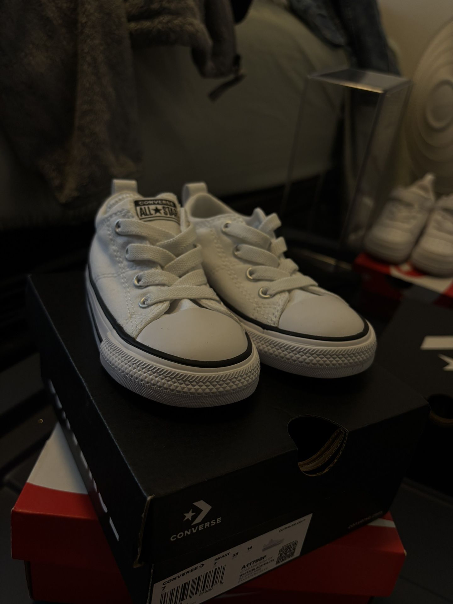kids converse 