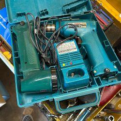 Makita Drill And Light 