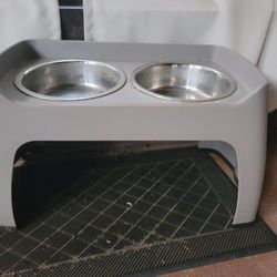 Pet Feeder With 2 Bowls Ramp For Car 