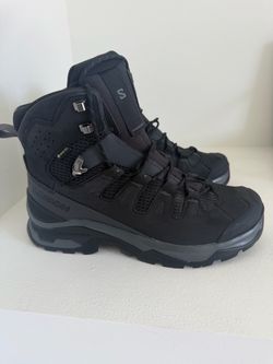 NEW Salomon Quest 4 GTX Men’s 9 Hiking Boots
