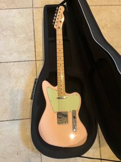 Squier Paranormal Offset Telecaster (Mint) w/ Roadrunner Hardshell Case (Mint)