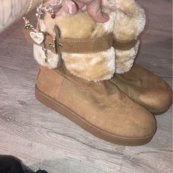Guess Fur Boots