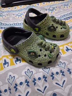 Crocs Kids Dinosaur Clog Shoes Size 6 p.5
