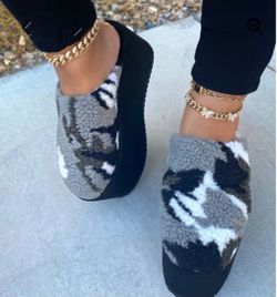CAMO WEDGES