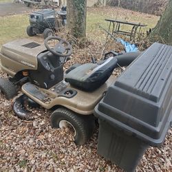 Craftsman Riding Lawn Mower w/3-Compartment Bin