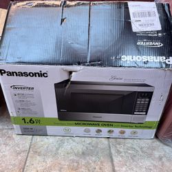 Panasonic 1.6 Cu FT Microwave. 