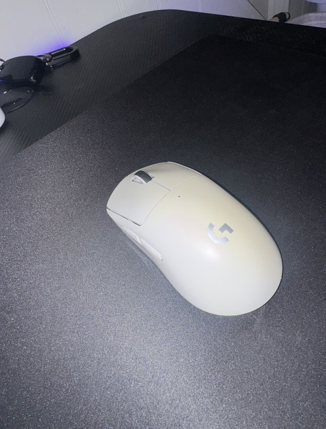 Logitech G Pro Wireless Super Light 