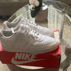 Use Nike Court Visión Lo Size 10