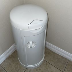 The Diaper Trash can genie