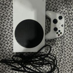 Xbox Series S Console + Controller | Works Great | Digital Games Included