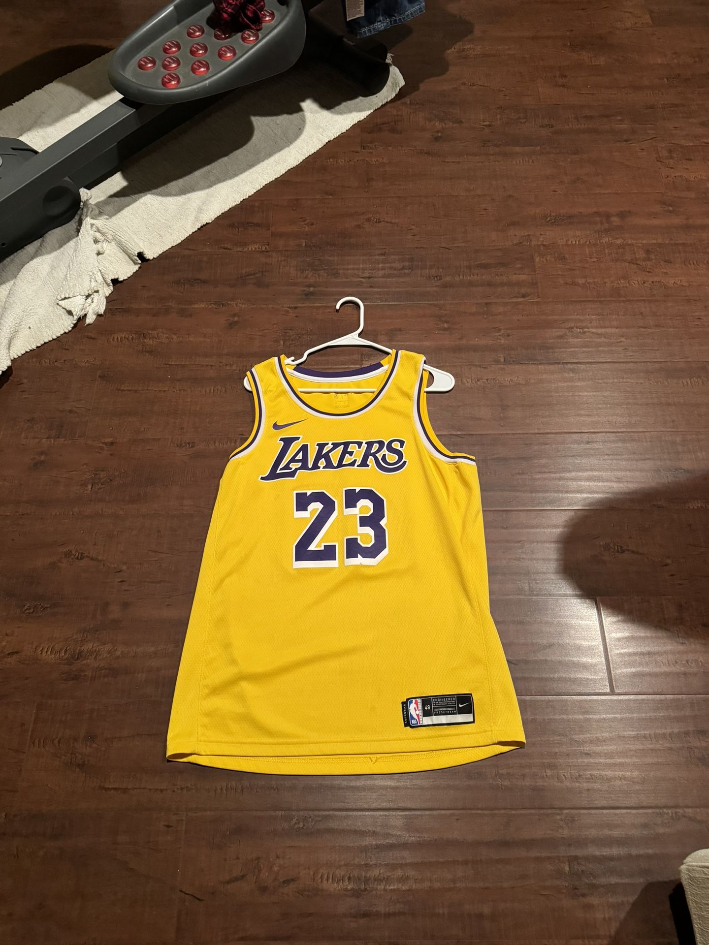 Lebron James Lakers Jersey Size Large