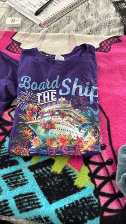 Beautiful Purple T-Shirts Size Large