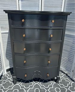 All black 5 drawer dresser