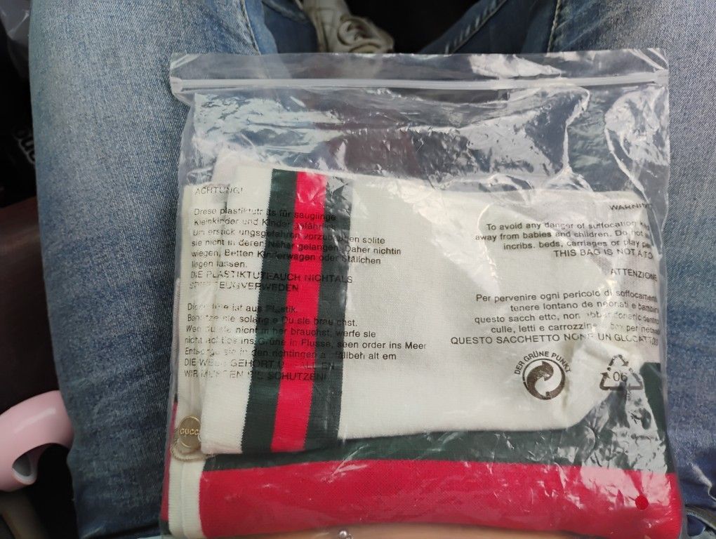 Gucci Wool Silk Scarf With Hat Sets