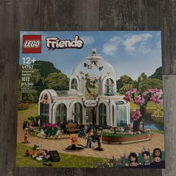 Lego 41757 Friends Botanical Garden - New and Factory Sealed