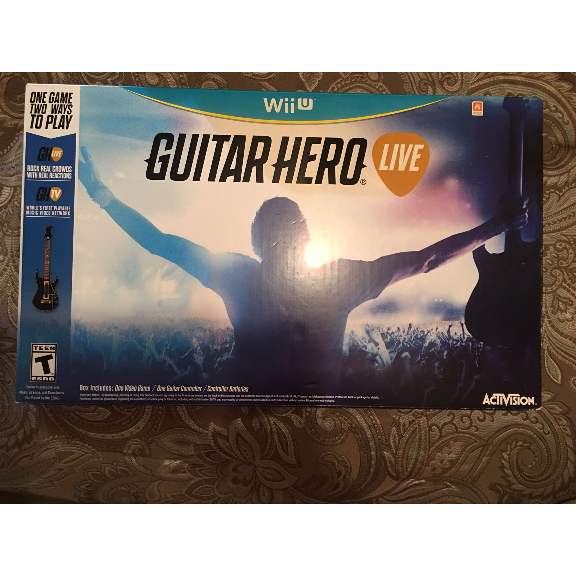 Nintendo Wii U Guitar Hero Live w Guitar