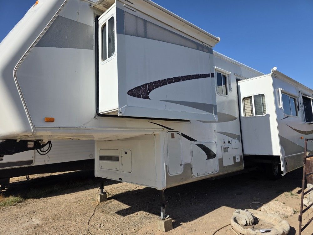 2005 JAYCO LEGACY 5TH WHEEL 36FT WITH 3 SLIDEOUTS