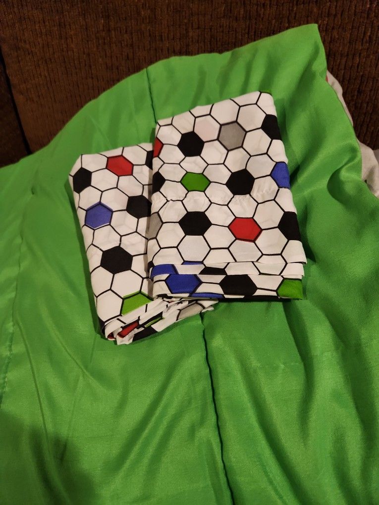 Comforter And Bed Sheet Set