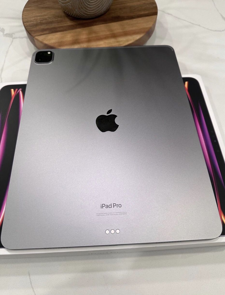 Latest Model Apple iPad Pro 12.9 6th Gen 512gb Space Gray WiFi M2 Chip I Can Come To You  