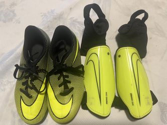 Nike Jr Bravata II Black/Yellow Unisex Kids Soccer Cleats And Small Nike Shinguards