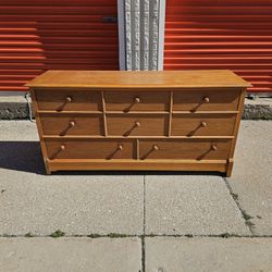 Antique Vintage "Impressions By Thomasville" 8 Drawer Dresser