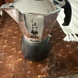 Bialetti Brikka Espresso Moka Pot  Makes 4 Cups