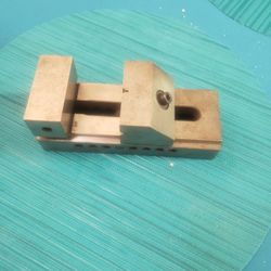 Precision vise 