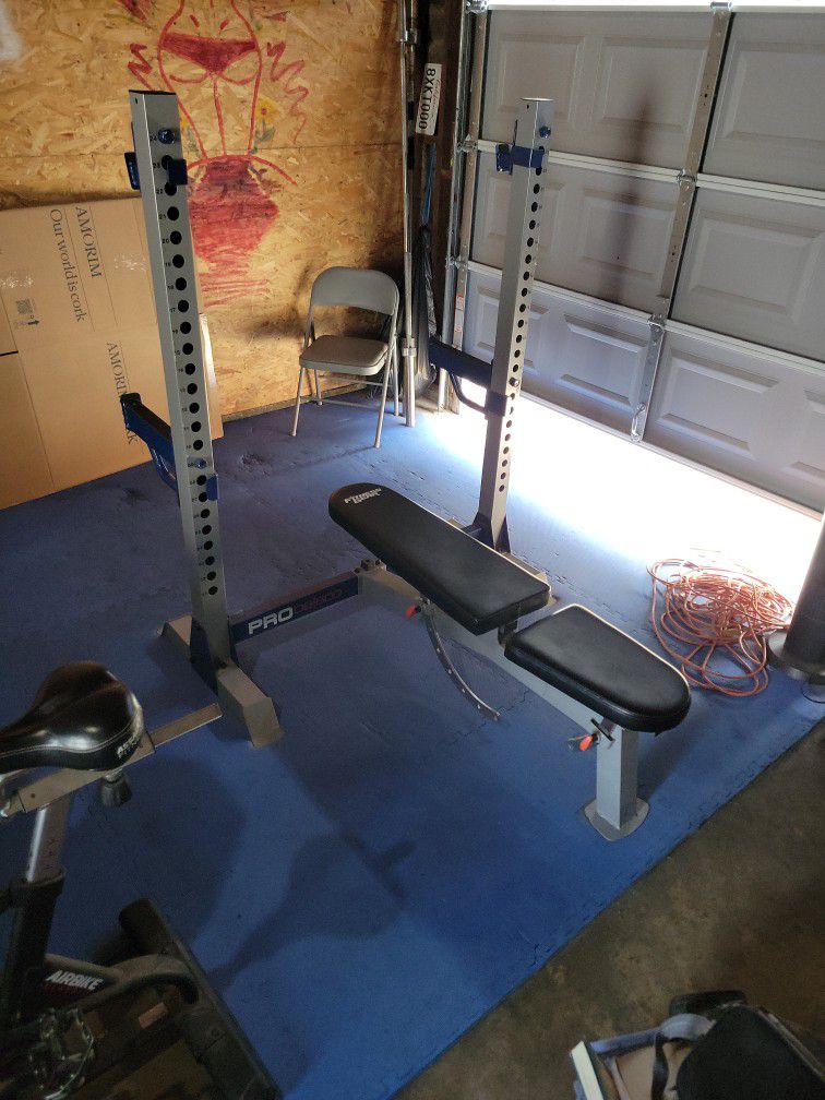 Fitness Gear Adjustable Bench/Squat Rack