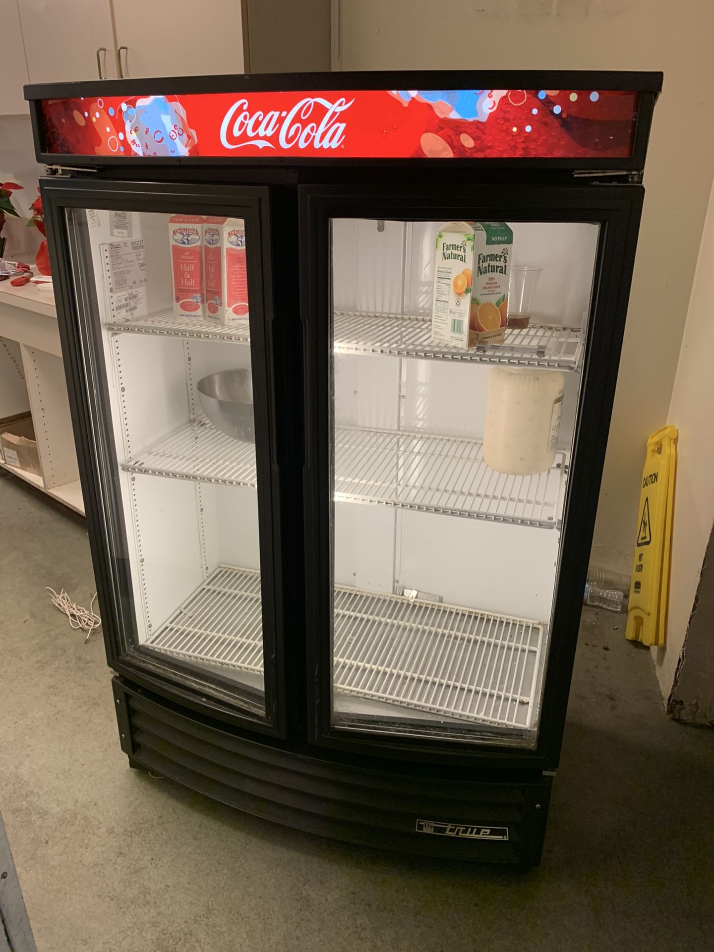 TRUE DOUBLE DOOR REFRIGERATOR / GDM35SLRF for Sale in Montclair, CA