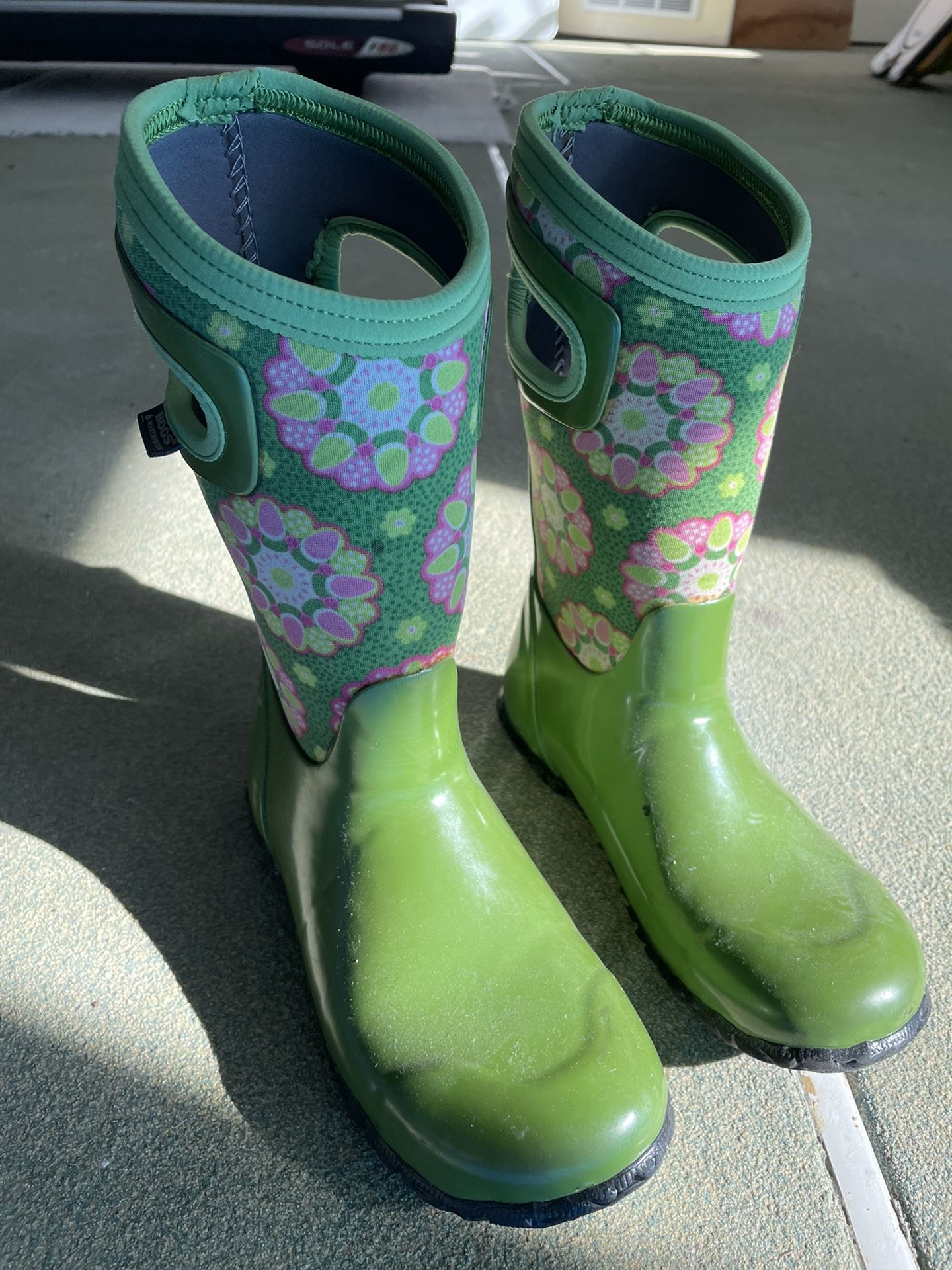 Girl’s Rain Boots—Green W/flowers