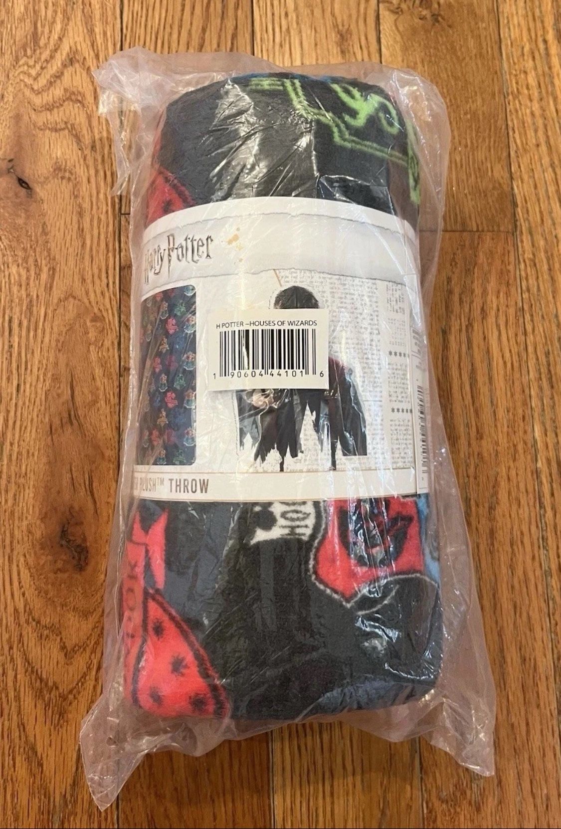 Harry Potter Throw Blanket Soft Plush Hogwarts Wizard House Crests 46x60 New