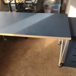 Office Desk And Drawers 