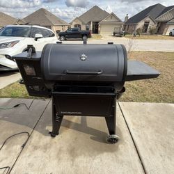 Pit boss Navigator 850