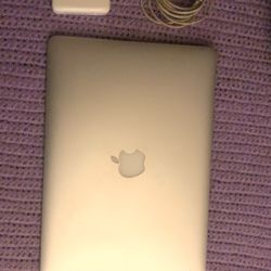 Apple MacBook Air Laptop 
