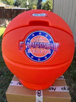 Little Tikes Vintage Toy Box Championship League Basketball Toy Box