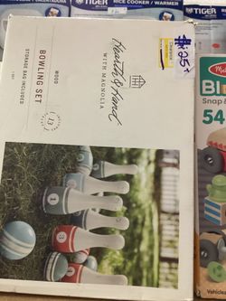 Bowling set