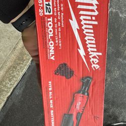 Milwaukee M12 3/8 Ratchet 