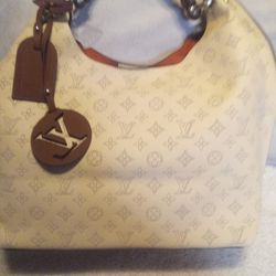 Louis Vuitton Carmel Hobo Monogram Mahina Lv Punching Leather One Shoulder Bag