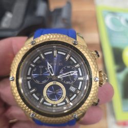 Invicta Gold Blue Chronograph Watch – Bold Luxury Style