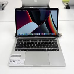 13" MacBook Pro Touchbar*3.5Ghz Intel Core i7*500GB SSD*16GB RAM