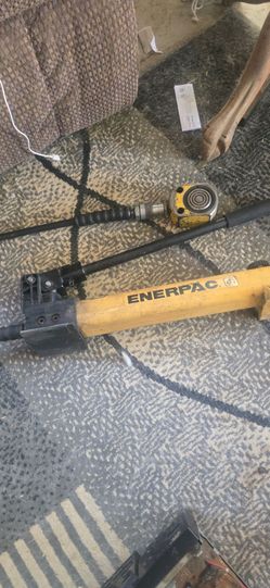 Enerpac hydraulic pump/ ram