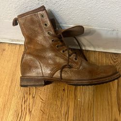 FRYE. Boots 